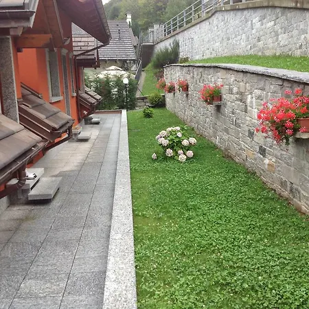 לינה וארוחת בוקר Al Sasso 3*